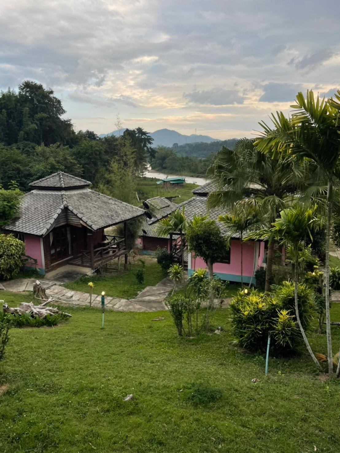 Pai Love & Baan Chonphao Resort Экстерьер фото